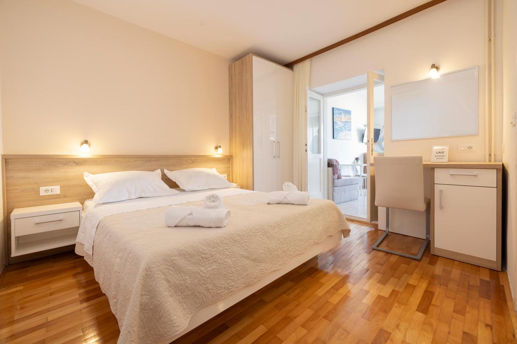 Apartmans Lale Brela Eksteriør bilde